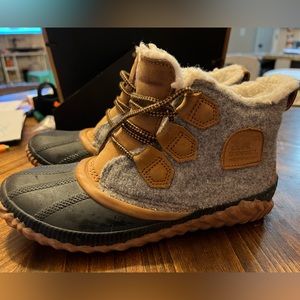 Sorel Ankle Boots in Gray and Brown